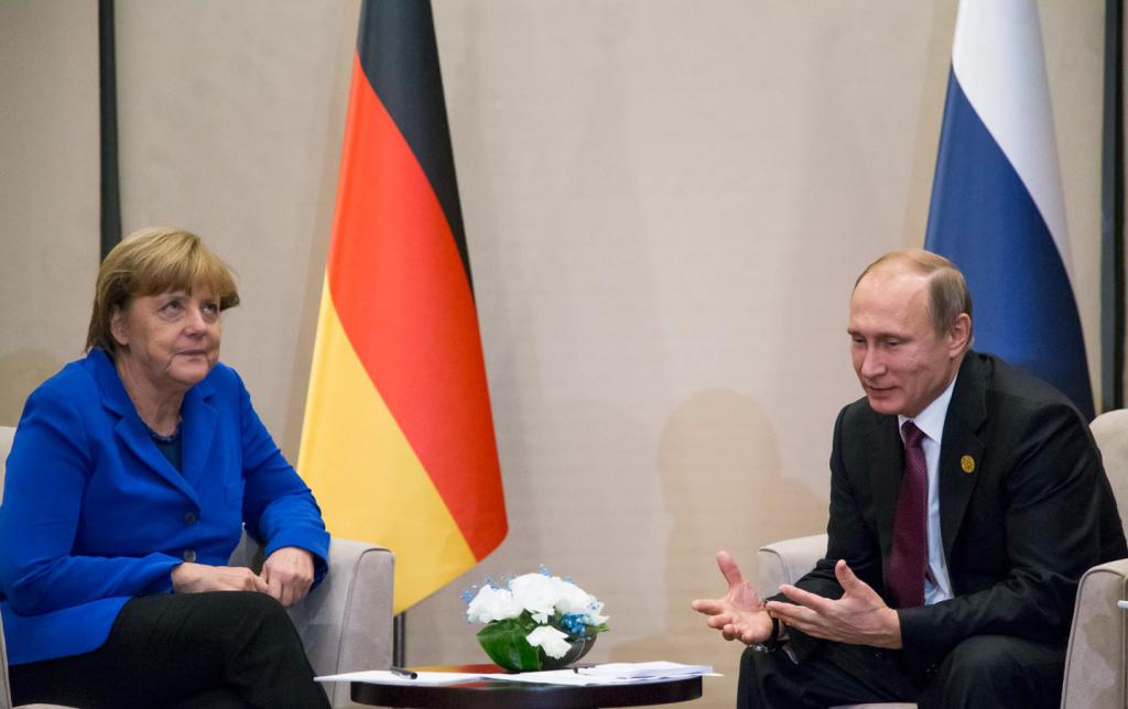 Heads of state discuss current issues