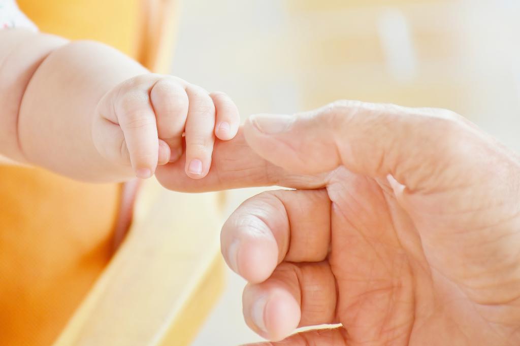 Child and father - when you do not need consent to change the name