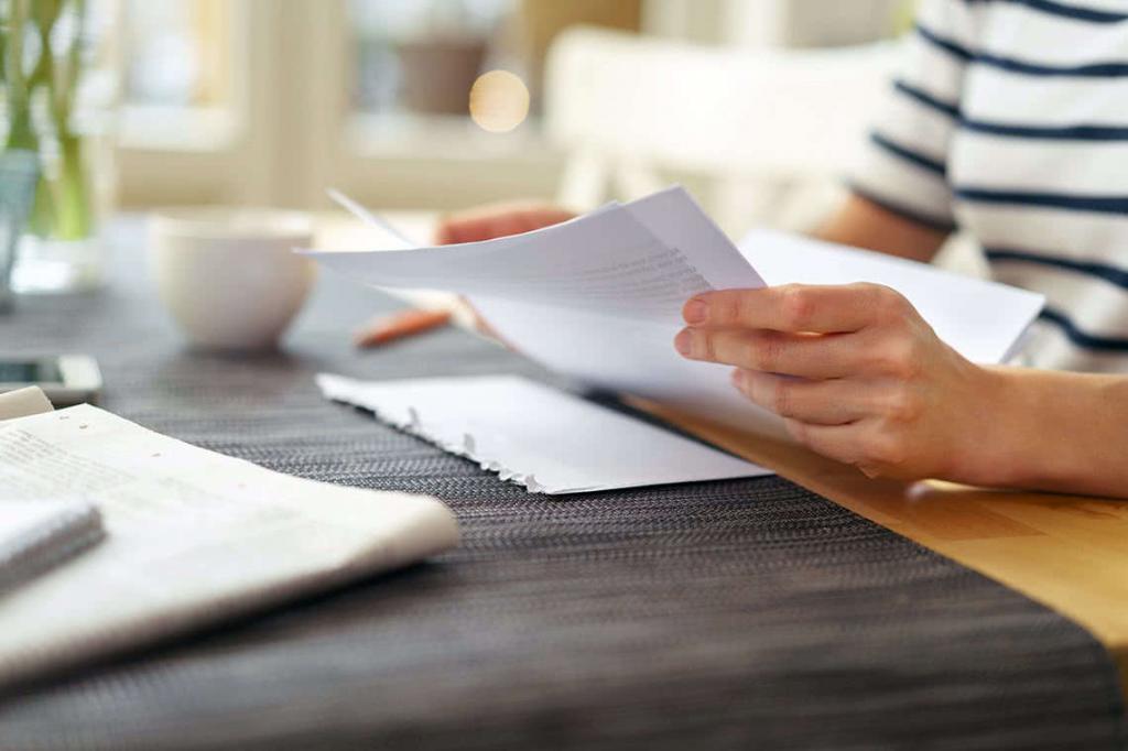 What is the difference between a contract and services