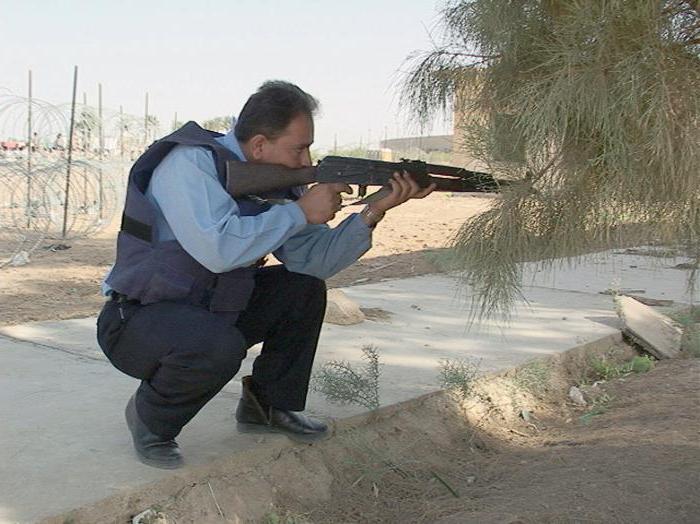 police officer has the right to use firearms when trying