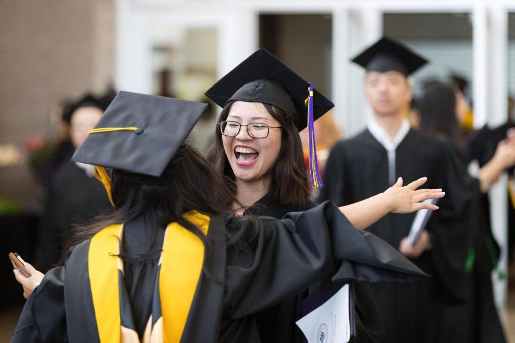 to graduate or graduate from university - how to do it right