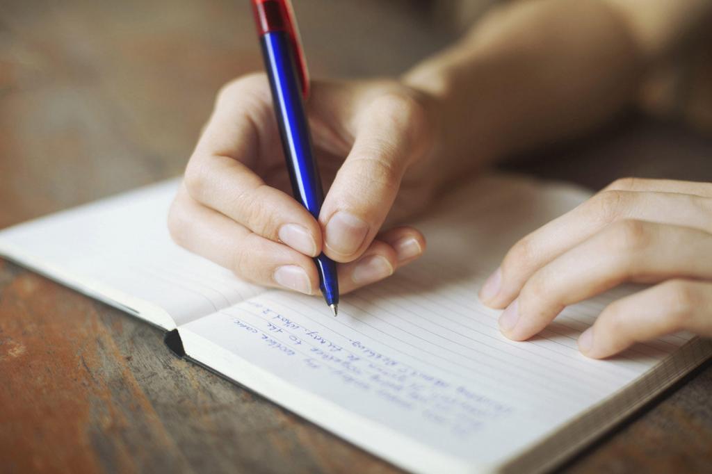to graduate or graduate from university - how to write and speak