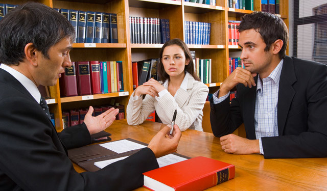 avocat travaille avec des gens