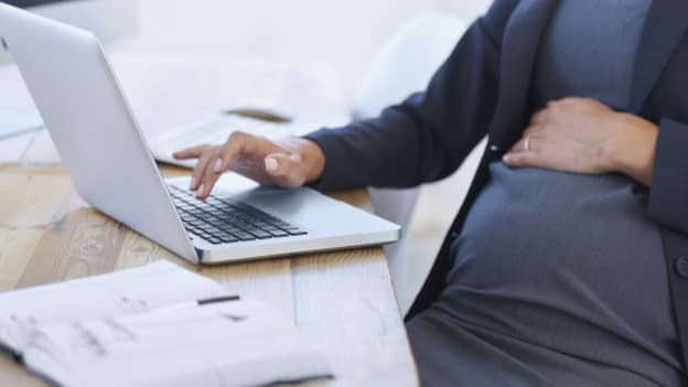 pregnant woman looking for a job