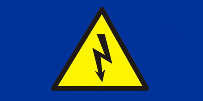 description du poste du responsable des installations électriques de l'école