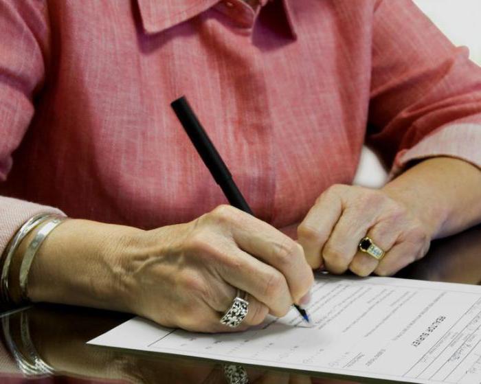 qui a le droit de certifier une procuration, sauf un notaire
