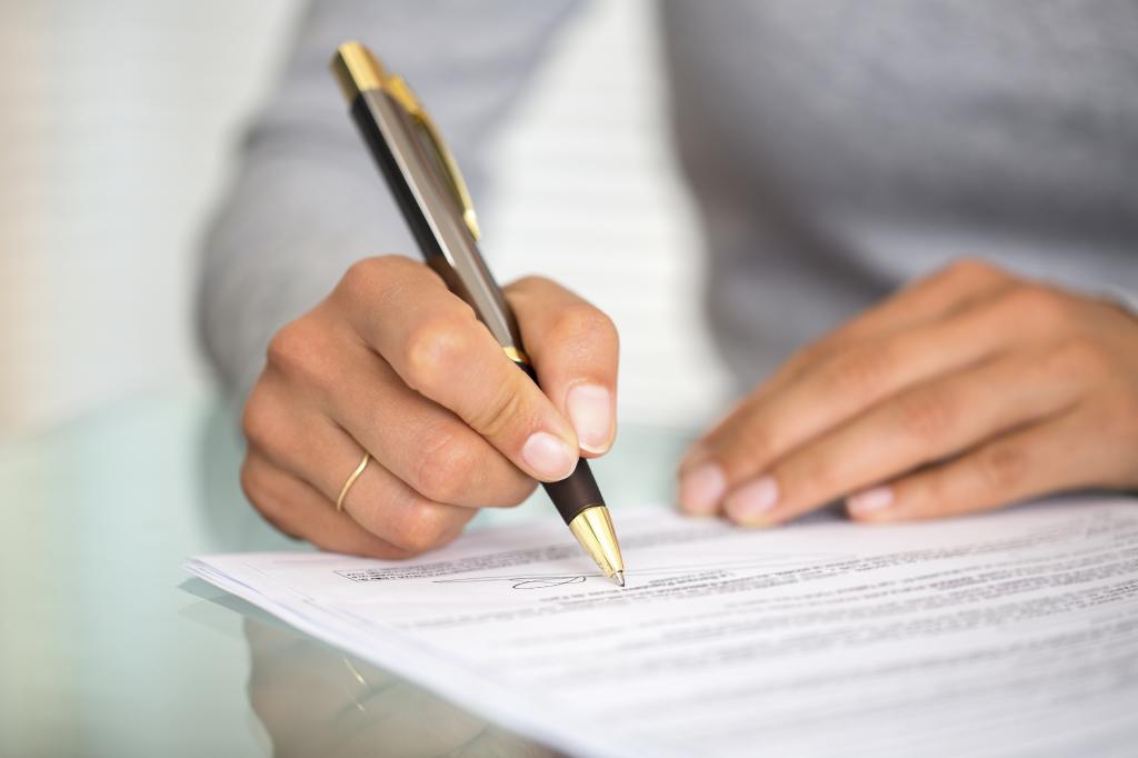 Quelles sont les conditions essentielles du contrat sous 44-FZ?