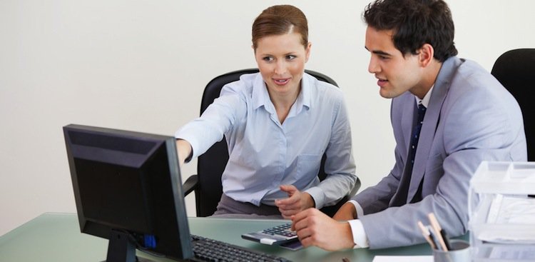 how should a leader behave with subordinates