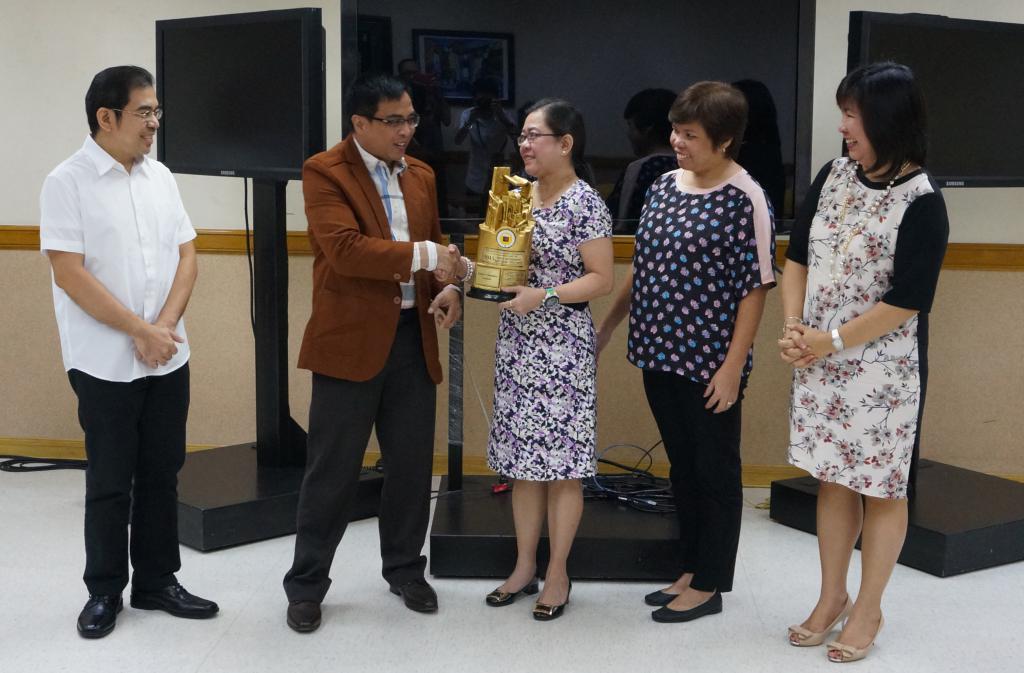 cup presentation