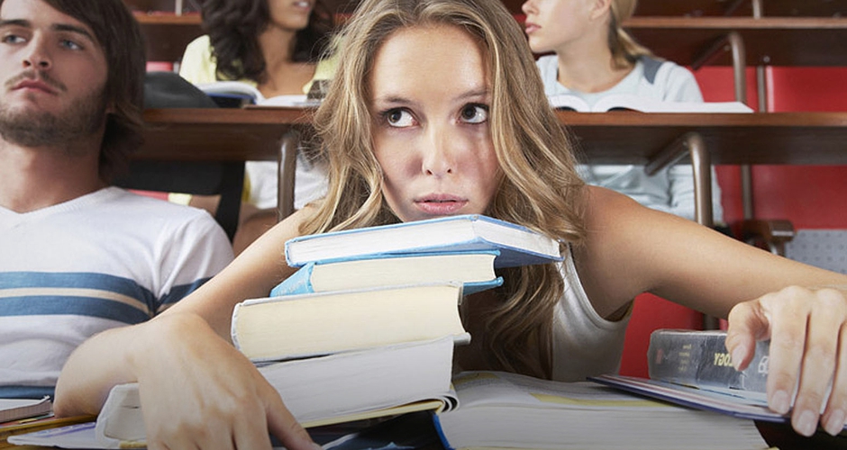 what subjects you need to pass to become a journalist
