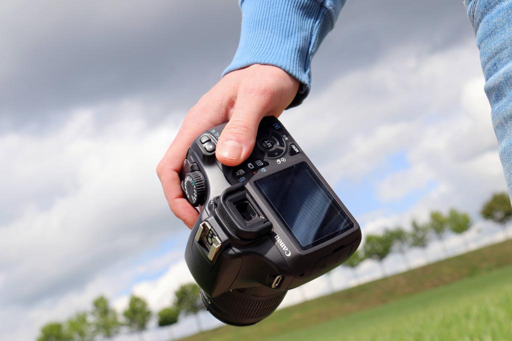 You can photograph a person without his consent