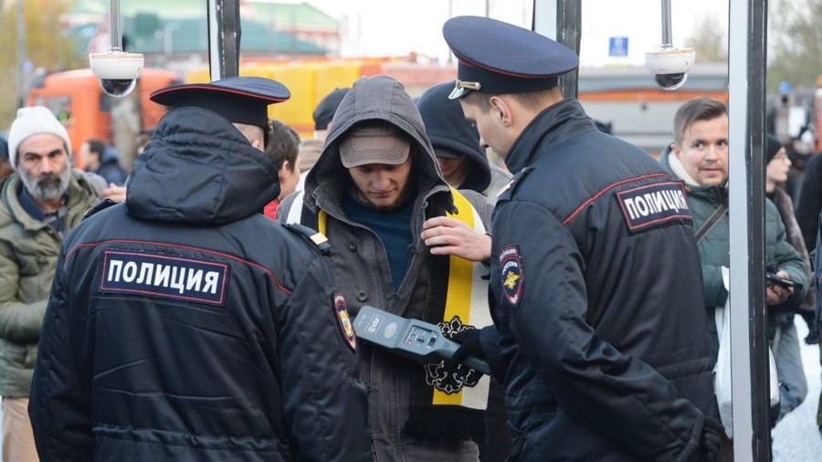 police officer forbidden to resort to torture