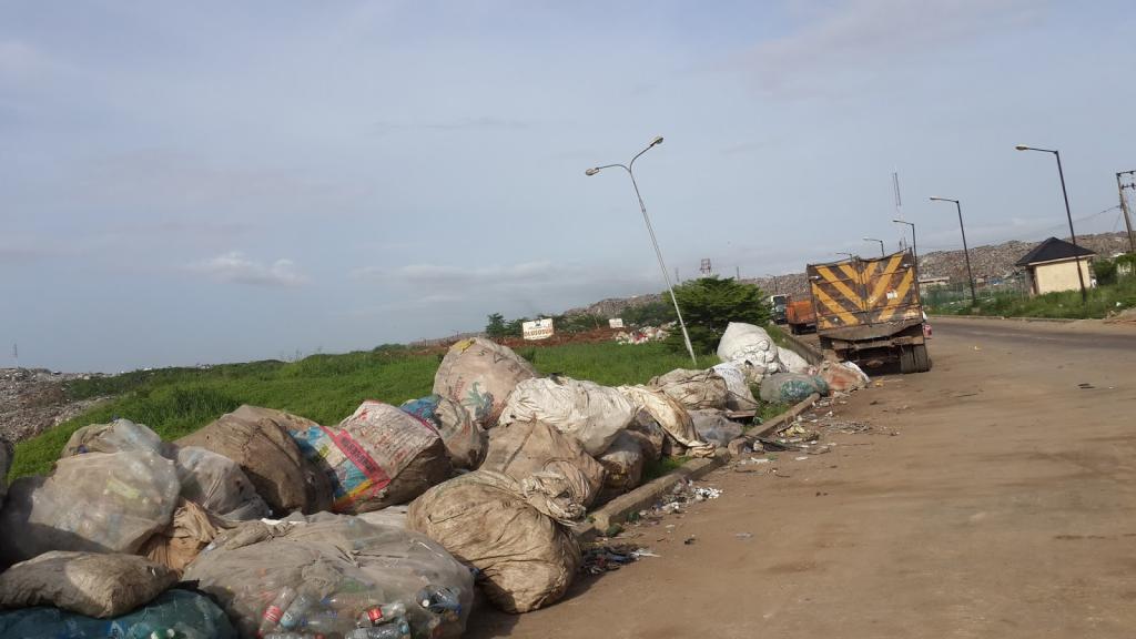 contrôle industriel de la gestion des déchets pour la protection de l'environnement