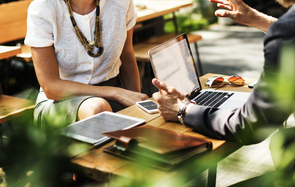 Consultant au travail