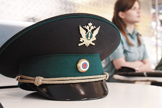 How much does the bailiff get in Moscow